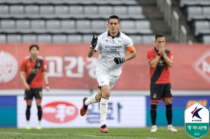 [서울=뉴시스] 프로축구 K리그2 성남FC의 후이즈. (사진=한국프로축구연맹 제공) *재판매 및 DB 금지