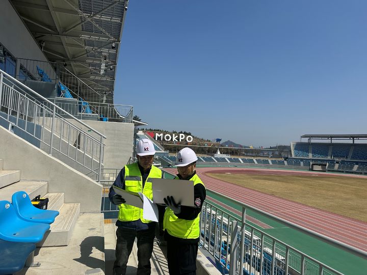  *재판매 및 DB 금지