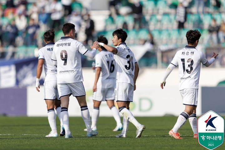 [서울=뉴시스] 프로축구 K리그2 서울 이랜드 FC의 박창환. (사진=한국프로축구연맹 제공) *재판매 및 DB 금지
