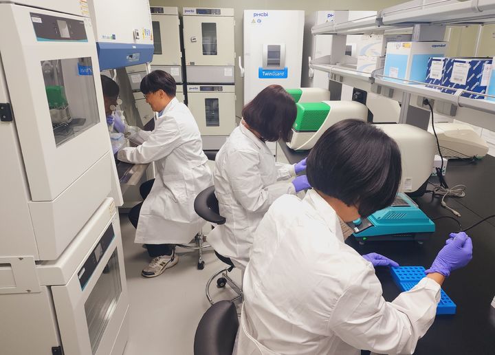 [수원=뉴시스] 고위험 병해충 정밀진단실. (사진=경기도농기원 제공) 2025.04.14. photo@newsis.com *재판매 및 DB 금지