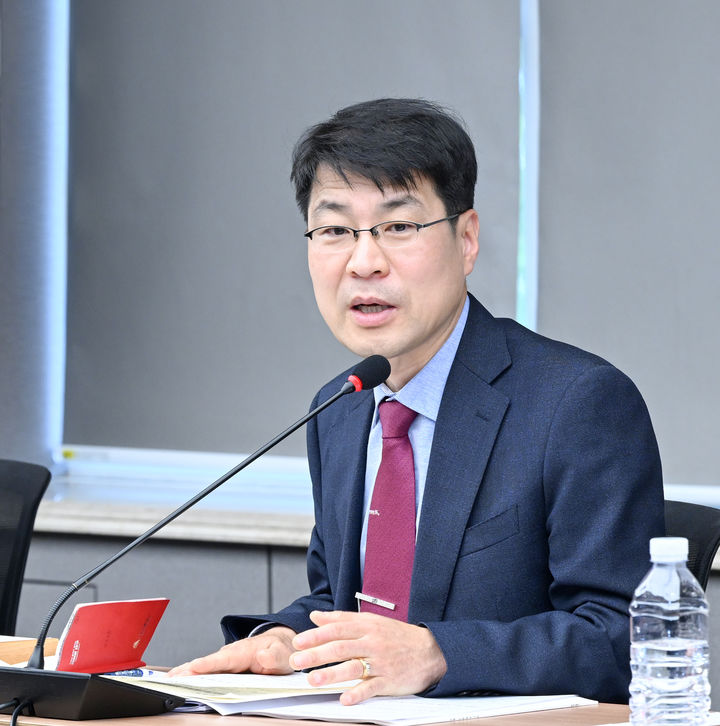 [대구=뉴시스] 김정기 대구시장 권한대행이 시청 산격청사 대회의실에서 간부회의를 주재하고 있다. 뉴시스DB. 2025.12.11 photo@newsis.com *재판매 및 DB 금지