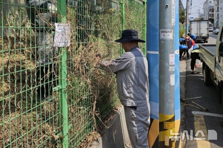 인천 부평구시설관리공단, 경인철로 인근 환경 정비 나서