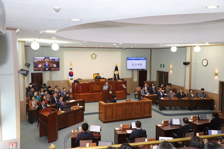 [함안=뉴시스]제310회 함안군의회 임시회.(사진=함안군 제공) 2025.04.14.photo@newsis.com *재판매 및 DB 금지