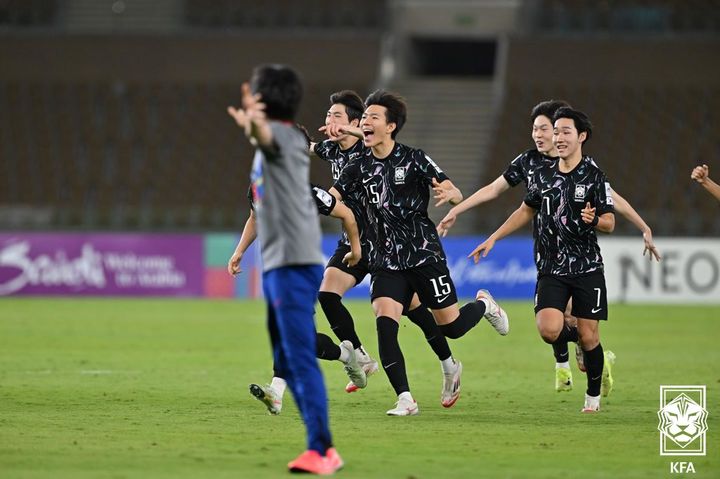 [서울=뉴시스]한국, 승부차기 끝 타지키스탄 꺾고 U-17 아시안컵 4강행. (사진=대한축구협회 제공)