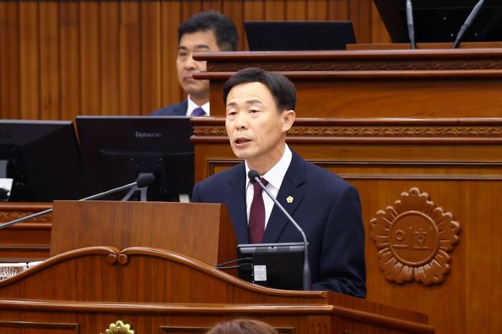 [춘천=뉴시스] 15일 강원도의회 김길수 의원은 이날 강원특별자치도의회 제336회 임시회 제2차 본회의에서 ‘영월 상동 텅스텐 광산을 국책사업으로 전환해 국가 전략적 자산으로 관리하는 방안“을 촉구했다. 강원특별자치도의회 제공.  *재판매 및 DB 금지
