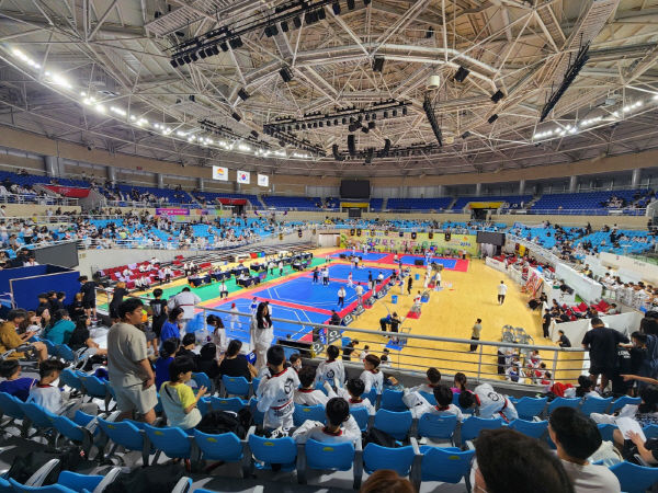 [김천=뉴시스] 한국중고태권도연맹회장기 전국태권도대회. (사진=김천시 제공) 2025.04.16 photo@newsis.com *재판매 및 DB 금지