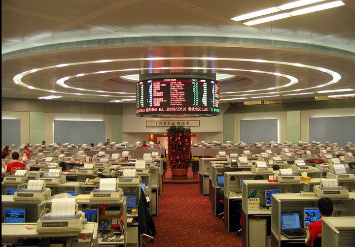 [서울=뉴시스] 홍콩 증권거래소 내부 모습.(출처: 위키피디아) 2025.04.17. *재판매 및 DB 금지