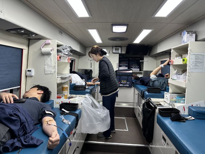 경남도청 직원들 사랑의 헌혈·장기 기증 '동참'