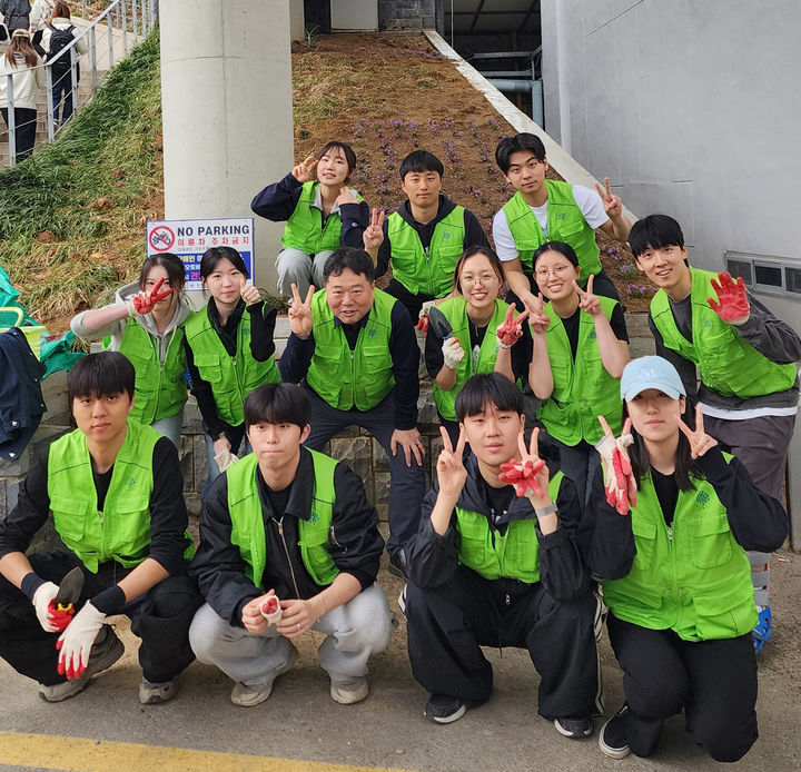 명지대가 지난 9일 '그린 캠퍼스 만들기' 행사를 개최했다. (사진=명지대 제공) *재판매 및 DB 금지