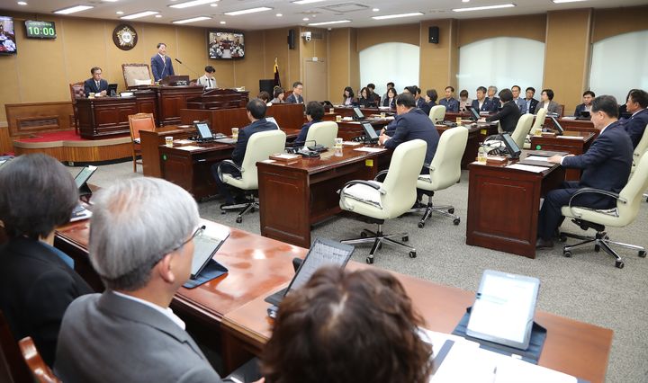 [거창=뉴시스] 거창군의회 임시회 폐회 (사진=거창군의회 제공) 2025.04.17. photo@newsis.com *재판매 및 DB 금지