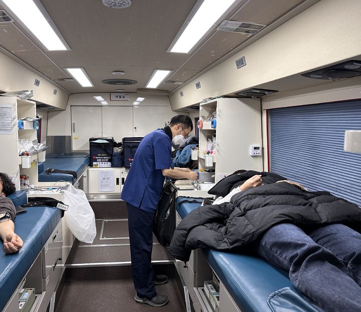 [합천=뉴시스] 합천군보건소 사랑의 생명나눔 헌혈의 날 운영 (사진=합천군 제공) 2025.04.17. photo@newsis.com *재판매 및 DB 금지