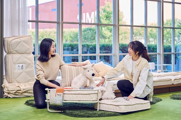 [서울=뉴시스] 하이엔드 비건 매트리스 N32, 플래그십 스토어 'N32 테라스' 그랜드 오픈 (사진=N32 제공) 2025.04.19. photo@newsis.com *재판매 및 DB 금지