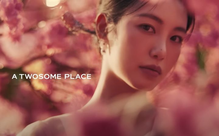 '피치생' 모델로 발탁된 신예은.(사진=투썸플레이스 유튜브 캡처) *재판매 및 DB 금지