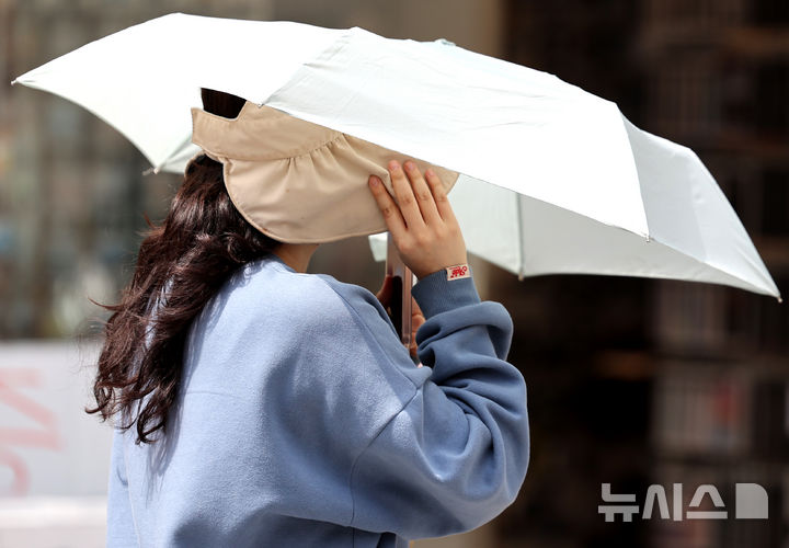 인천, 맑고 평년기온 웃돌아 '포근'…일교차 10~15도
