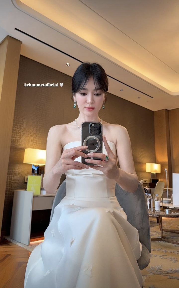 [서울=뉴시스] 송혜교. (사진=송혜교 인스타그램 캡처) 2025.04.19. photo@newsis.com *재판매 및 DB 금지