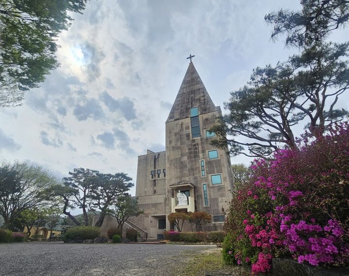 충남권 아침부터 맑아져…짙은 안개 주의, 낮 최고 25도