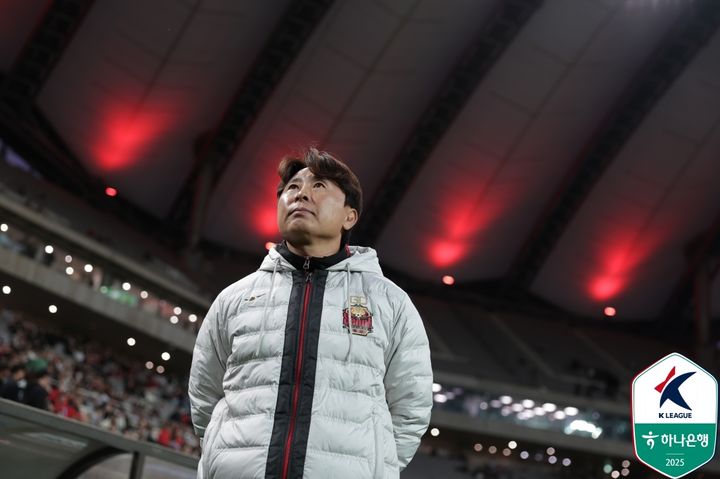 [서울=뉴시스] 프로축구 K리그1 FC서울의 김기동 감독. (사진=한국프로축구연맹 제공) 