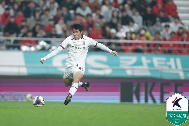 [서울=뉴시스] 프로축구 K리그1 광주FC의 박태준. (사진=한국프로축구연맹 제공)
