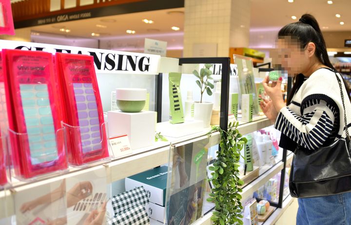 [부산=뉴시스] 부산 롯데백화점 센텀시티점 지하1층 뷰티 전문 매장. (사진=롯데백화점 제공) 2025.04.21. photo@newsis.com&nbsp; *재판매 및 DB 금지