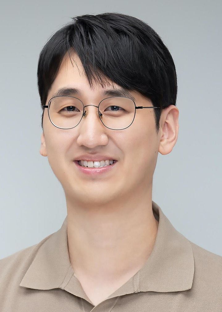 고려대 김대겸 교수는 착용형 센서를 활용한 3차원 동작 정밀 예측 인공지능 기술을 개발했다. (사진=고려대 제공) *재판매 및 DB 금지