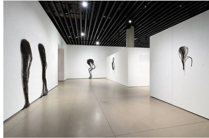 안재홍. 공간에 3차원의 드로잉 느낌으로 인체 작업을 한다. *재판매 및 DB 금지