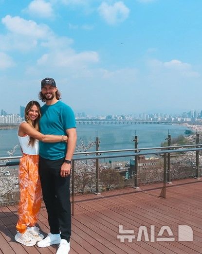 [서울=뉴시스] (사진=헤일리 브룩 와이스 인스타그램)