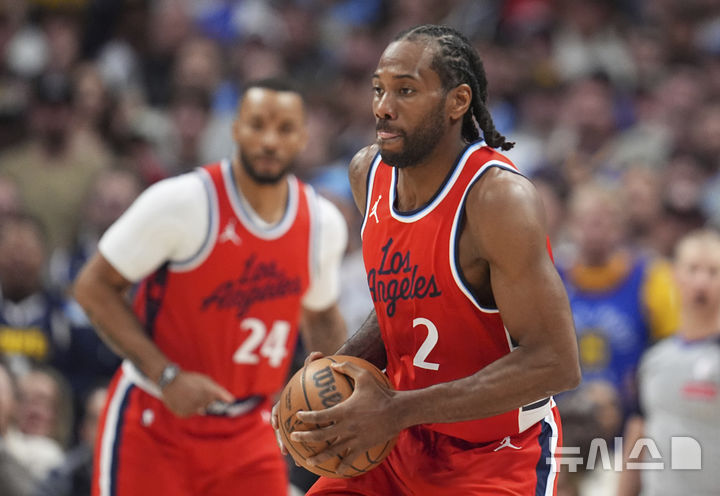 [덴버=AP/뉴시스] 미국프로농구(NBA) 로스앤젤레스(LA) 레이커스의 카와이 레너드. 2025.04.21.