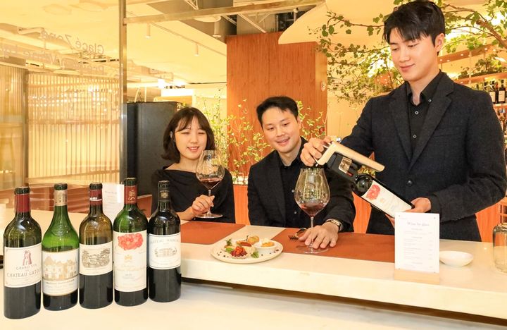 현대백화점 프리미엄 글라스 와인 바.(사진=현대백화점 제공) *재판매 및 DB 금지