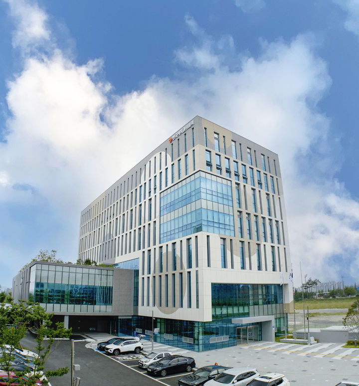 "웹툰·웹소설 저작권 보호합니다"...'저작권위' 등 손잡다 - 뉴스 썸네일 이미지