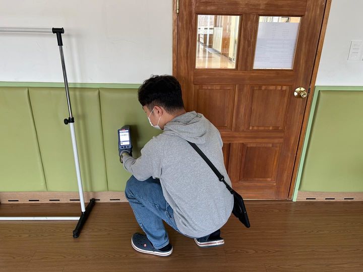 [세종=뉴시스] 어린이 활동 공간 지도·점검 모습.(사진=세종시교육청 제공).2025.04.22.photo@newsis.com *재판매 및 DB 금지