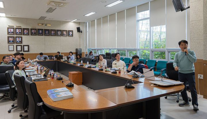 [부산=뉴시스] 21일 한국해양수산개발원에서 해쓰단당 세미나가 진행되고 있다. (사진=한국해양수산개발원 제공) 2025.04.22. photo@newsis.com *재판매 및 DB 금지