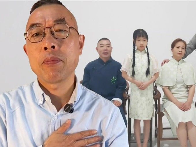 [뉴시스] 납치됐던 아들을 22년 만에 찾은 아버지 루이 우제의 모습 (사진=사우스차이나모닝포스트) 2025.04.21 *재판매 및 DB 금지 *재판매 및 DB 금지