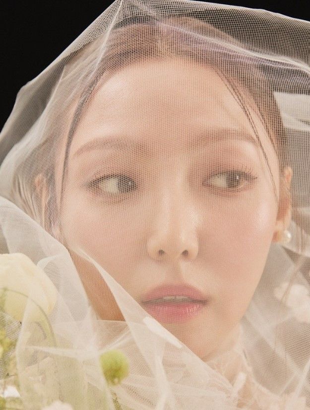 [서울=뉴시스] 민. (사진=민 인스타그램 캡처) 2025.04.22. photo@newsis.com  *재판매 및 DB 금지