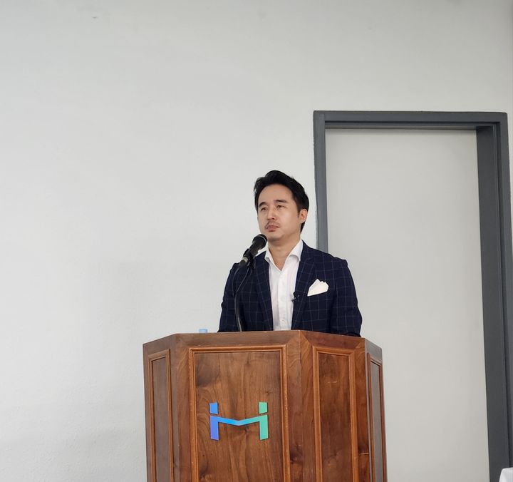 [대구=뉴시스] 김익환 한세모빌리티 대표이사가 23일 대구 달성군 한세모빌리티 본사에서 사업 비전을 발표하고 있다. (사진=이창훈 기자) 2025.04.23 photo@newsis.com *재판매 및 DB 금지 *재판매 및 DB 금지