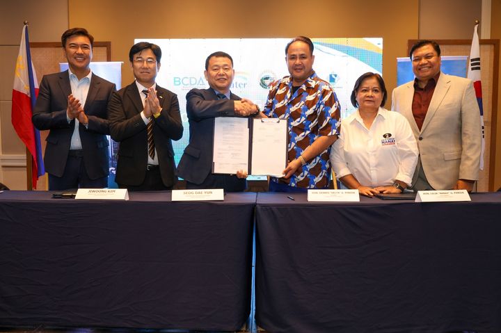 [대전=뉴시스]윤석대 수자원공사 사장은 22일 필리핀 팜팡가주(州) 정부(PGP)와 물 분야 협력을 위한 업무협약을 체결했다. (사진=수자원공사 제공) 2025. 04. 23 photo@newsis.com *재판매 및 DB 금지