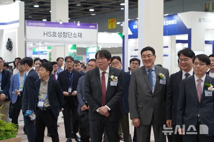 [세종=뉴시스]한국에너지기술평가원은 오는 25일까지 서울 양재동 aT센터에서 열리는 '2025 자동차부품산업 ESG·탄소중립 박람회'에 참가해 국가 에너지 연구개발(R&D) 기술의 우수성을 적극 홍보한다.(사진=에기평 제공)