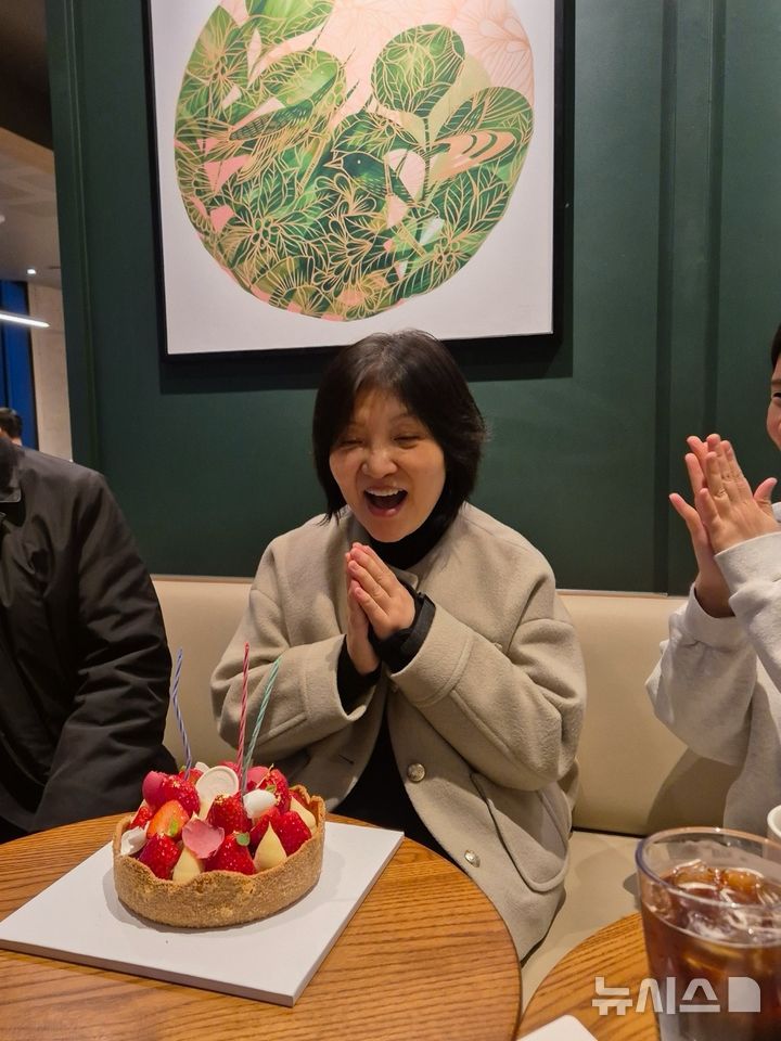 [서울=뉴시스]강남세브란스병원에서 뇌사 장기기증으로 폐장, 간장, 신장(양측)을 4명에게 기증하고 숨진 故 김정애(68)씨. (사진= 한국장기조직기증원 제공) 2025.04.23. photo@newsis.com.
