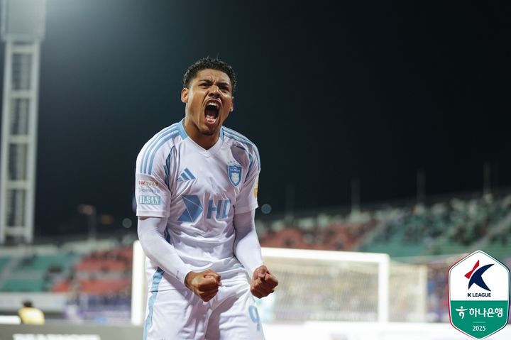 [안양=뉴시스]K리그1 울산 외국인 공격수 에릭. (사진=한국프로축구연맹 제공)