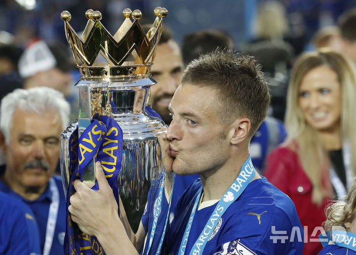 [레스터=AP/뉴시스] 잉글랜드 프로축구 프리미어리그(EPL) 레스터 시티의 제임스 바디. 사진은 2015~2016시즌 EPL 우승 당시. 2016. 5. 7.