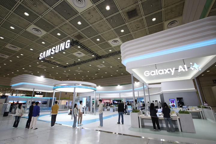 24일 서울 코엑스에서 개막한 '2025 월드IT쇼' 삼성전자관 전경. (사진=삼성전자 제공) *재판매 및 DB 금지