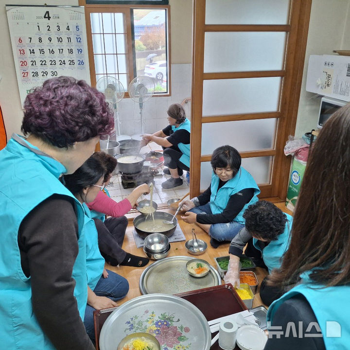 '경로당에 따뜻한 면발' 칼국숫집 대표의 훈훈한 나눔
