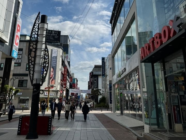 [청주=뉴시스] 충북 청주시 성안동 성안길. photo@newsis.com *재판매 및 DB 금지