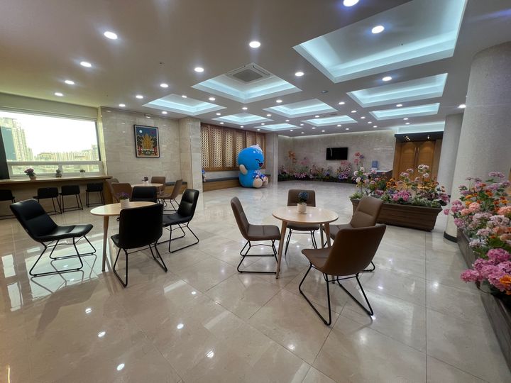 [울산=뉴시스] 박수지 기자 = 울산 남구청사 복합휴게공간. (사진=남구 제공) 2025.004.24. photo@newsis.com *재판매 및 DB 금지