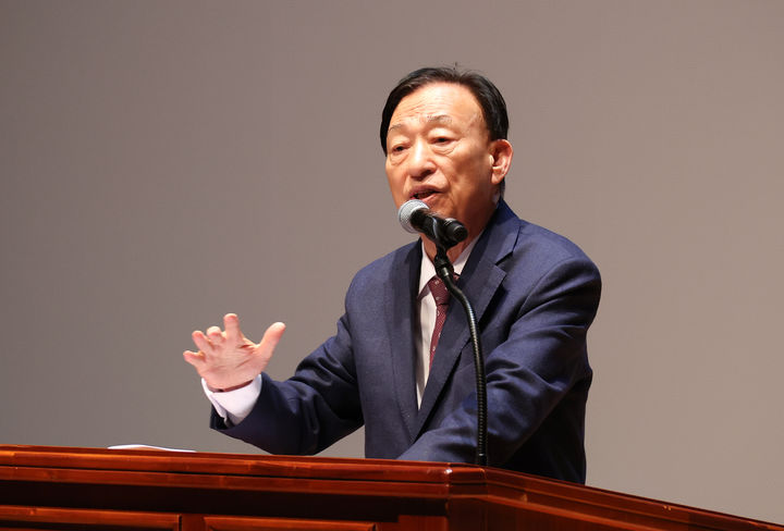 [대전=뉴시스] 대전시교육청 학부모회 역량강화 연수에서 인사말하는 설동호 대전시교육감. (사진=대전시교육청 제공) *재판매 및 DB 금지