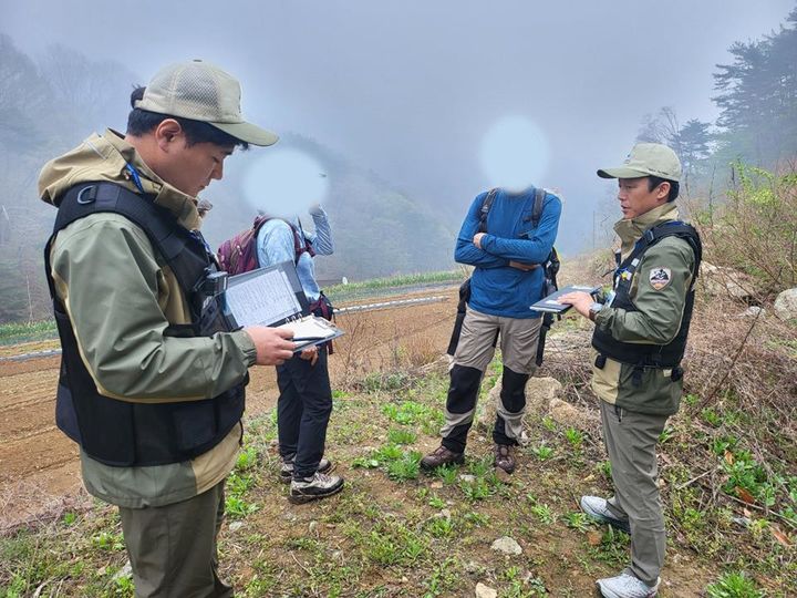 [합천=뉴시스] 에어-레인저 활동&nbsp; (사진=가야산국립공원 제공) 2025. 04. 24. photo@newsis.com *재판매 및 DB 금지