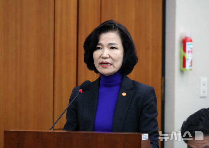 [서울=뉴시스] 고승민 기자 = 이진숙 방송통신위원장. 2025.04.24. kkssmm99@newsis.com