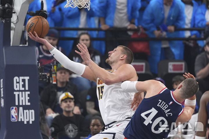 [잉글우드=AP/뉴시스] 미국프로농구(NBA) 덴버 너기츠의 니콜라 요키치. 2025. 4. 24.