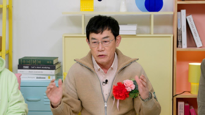 [서울=뉴시스] 24일 오후 방송된 KBS 2TV 예능 프로그램 '옥탑방의 문제아들'에는 방송인 이경규가 게스트로 출연했다. (사진=KBS 제공) 2025.04.25 photo@newsis.com *재판매 및 DB 금지
