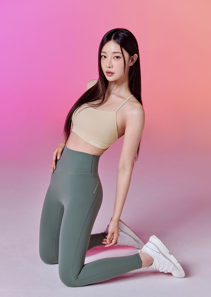 [서울=뉴시스] 글로벌 애슬레저 전문 기업 젝시믹스(XEXYMIX)가 기술과 원단의 시너지를 강화한 신규 레깅스 라인을 출시한다고 25일 밝혔다. (사진=젝시믹스 제공) *재판매 및 DB 금지