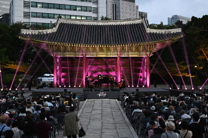 [서울=뉴시스] 정동야행 축제 사진. 2025.04.25 (사진 제공=중구청) photo@newsis.com *재판매 및 DB 금지
